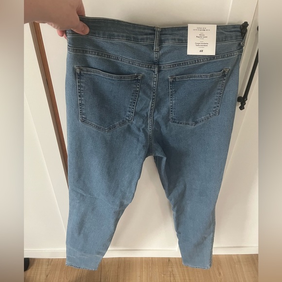 Light wash stretch jeans - Picture 3 of 4